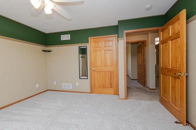 20805 Windsor DRIVE, New Berlin, WI 53146