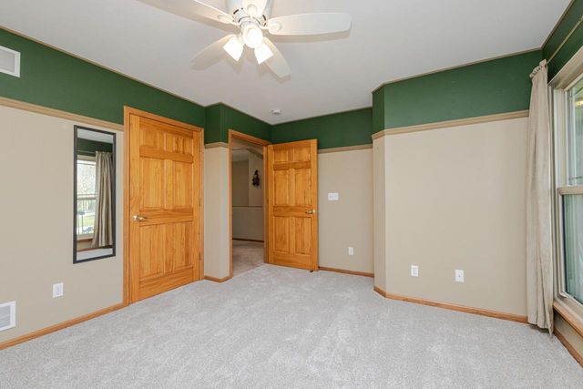 20805 Windsor DRIVE, New Berlin, WI 53146