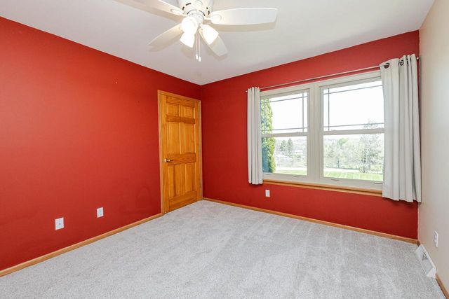 20805 Windsor DRIVE, New Berlin, WI 53146
