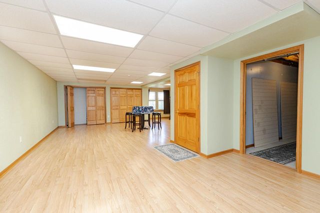 20805 Windsor DRIVE, New Berlin, WI 53146