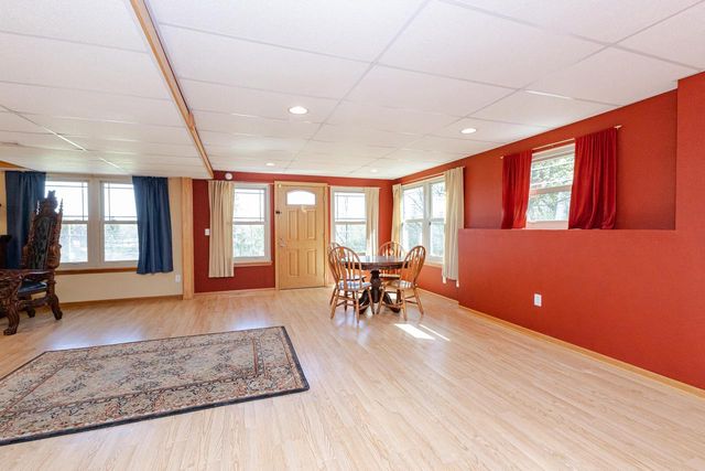 20805 Windsor DRIVE, New Berlin, WI 53146