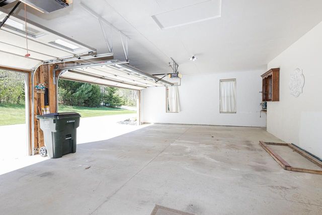 20805 Windsor DRIVE, New Berlin, WI 53146