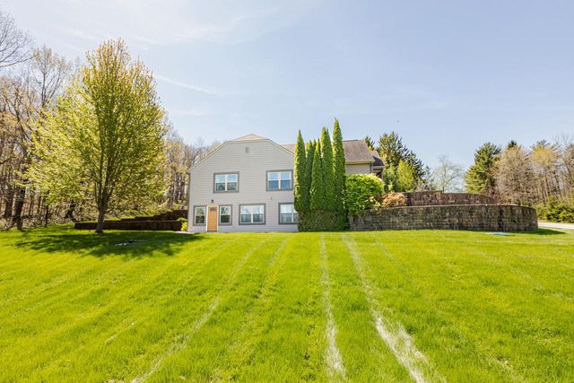 20805 Windsor DRIVE, New Berlin, WI 53146