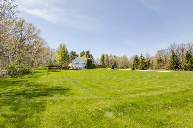 20805 Windsor DRIVE, New Berlin, WI 53146