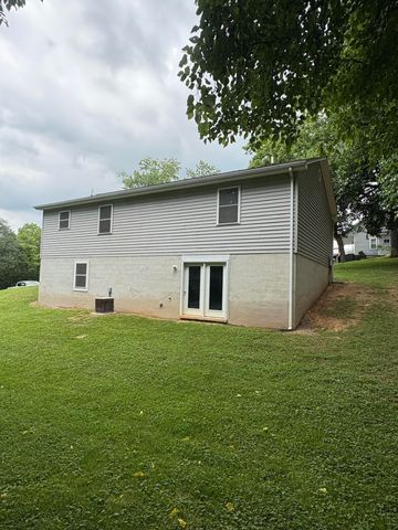 296 BRYCE BLVD, Mt Jackson, VA 22842