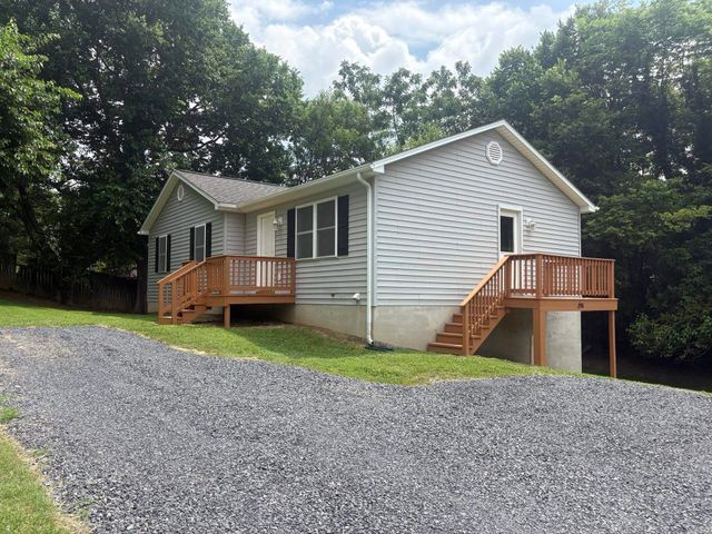 296 BRYCE BLVD, Mt Jackson, VA 22842