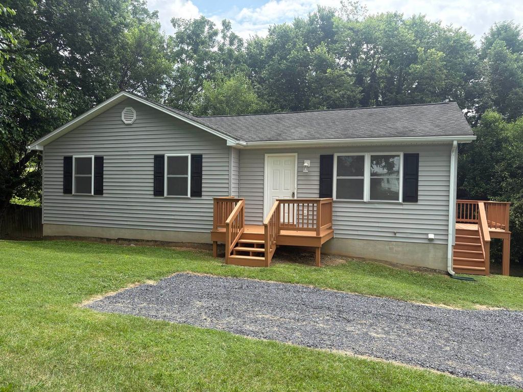 296 BRYCE BLVD, Mt Jackson, VA 22842