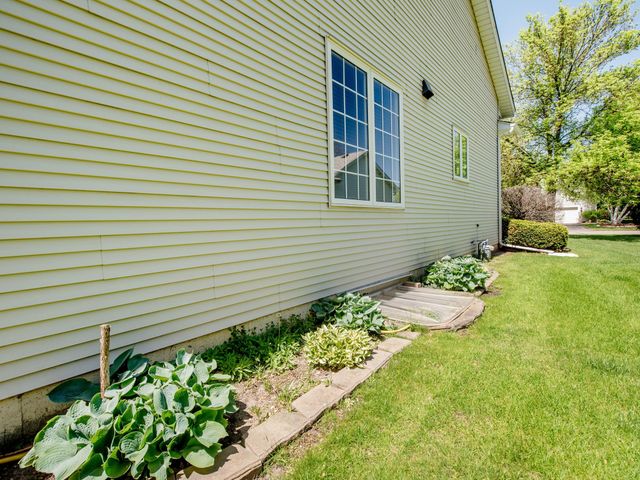 17213 Rogers Road, Eden Prairie, MN 55347