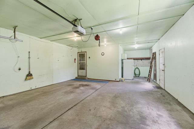 6266 N 900 E, New Carlisle, IN 46552