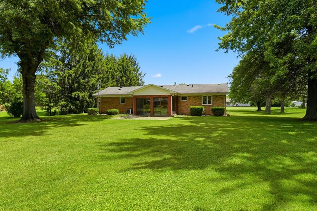 6266 N 900 E, New Carlisle, IN 46552