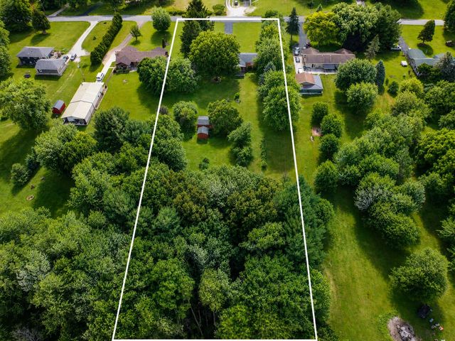 6266 N 900 E, New Carlisle, IN 46552