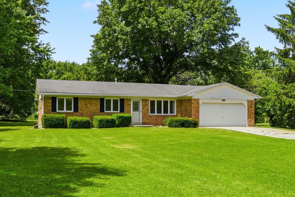 6266 N 900 E, New Carlisle, IN 46552