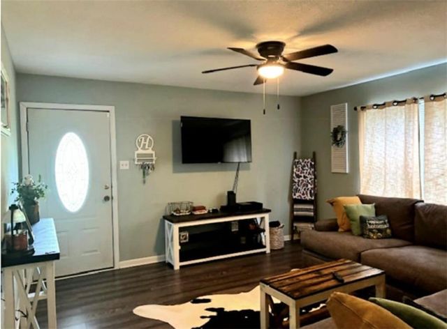 204 Pawnee Circle, Saraland, AL 36571