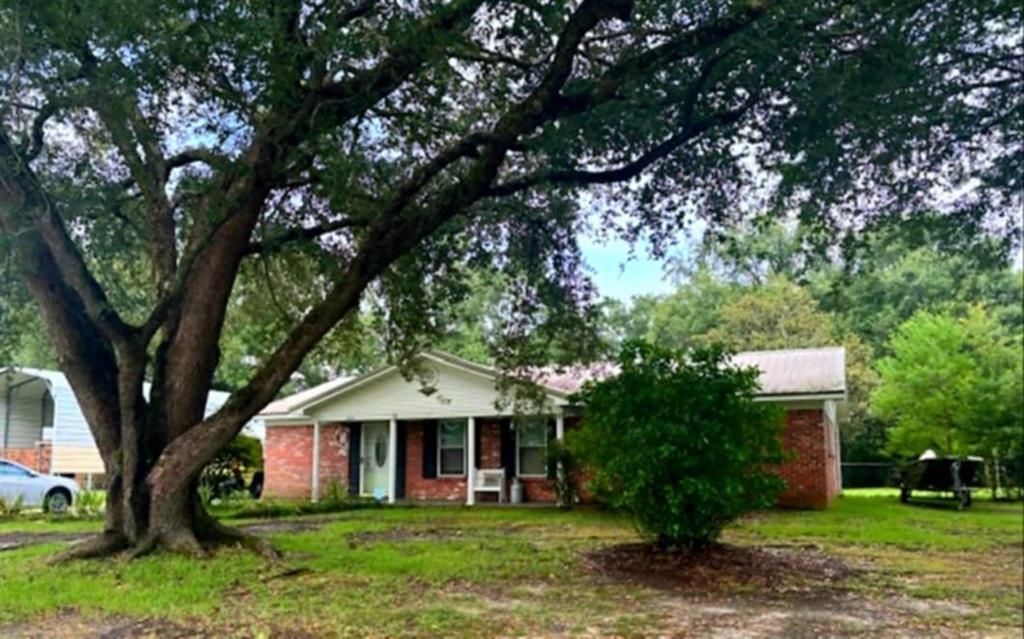 204 Pawnee Circle, Saraland, AL 36571