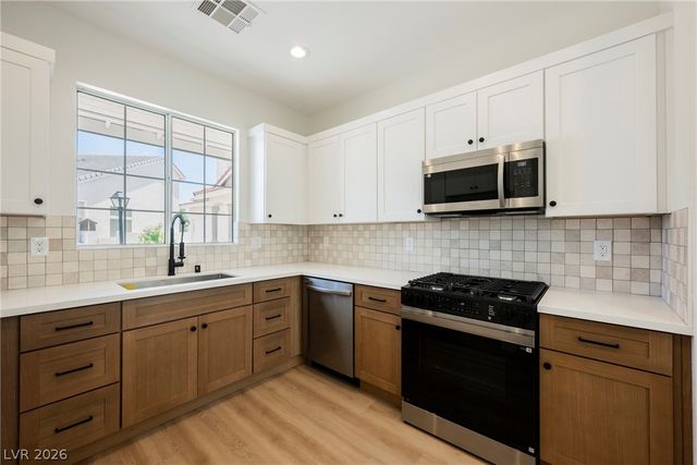 10361 Adams Chase Street, Las Vegas, NV 89183