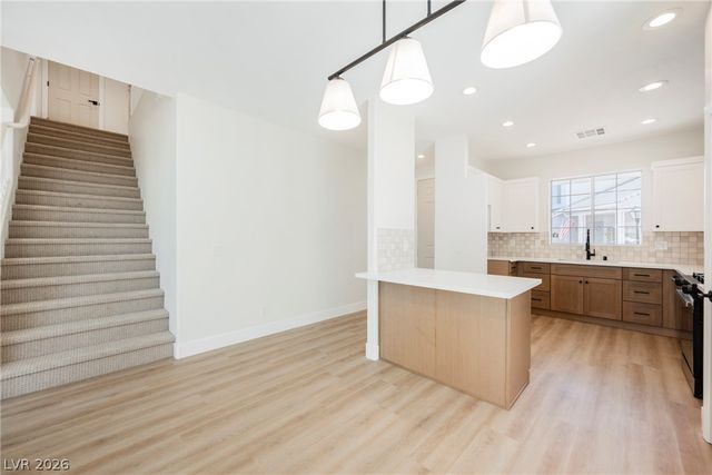 10361 Adams Chase Street, Las Vegas, NV 89183