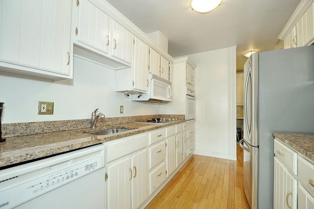 320 Fort Duquesne BOULEVARD 22A, Downtown Pgh, PA 15222