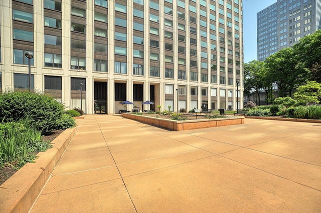 320 Fort Duquesne BOULEVARD 22A, Downtown Pgh, PA 15222
