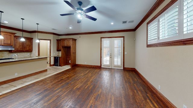 4516 Gilbert Avenue, Dallas, TX 75219