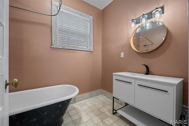 5099 Waterman Boulevard, St Louis, MO 63108