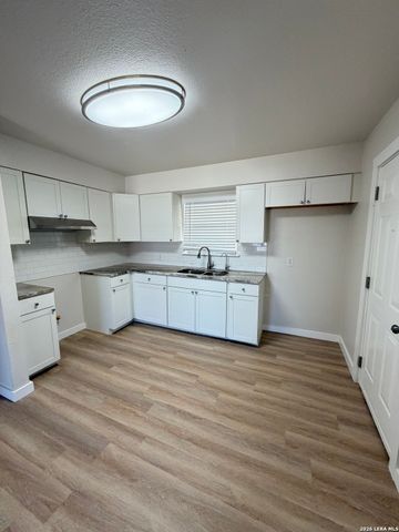 114 Westlake, San Antonio, TX 78227