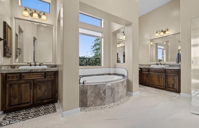 8856 E ROSEDALE Circle, Mesa, AZ 85207