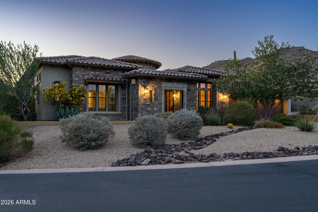 8856 E ROSEDALE Circle, Mesa, AZ 85207 — photo 2