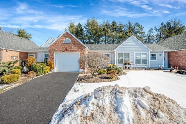 35 Chippendale Drive, Mount Sinai, NY 11766