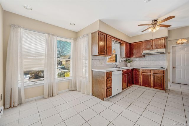 35 Chippendale Drive, Mount Sinai, NY 11766