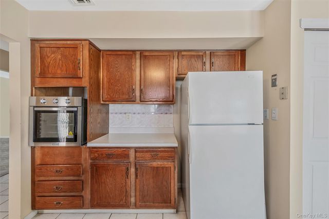 35 Chippendale Drive, Mount Sinai, NY 11766