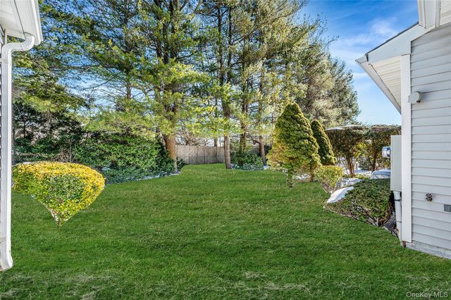 35 Chippendale Drive, Mount Sinai, NY 11766