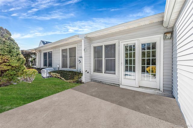 35 Chippendale Drive, Mount Sinai, NY 11766