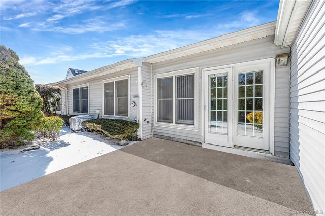 35 Chippendale Drive, Mount Sinai, NY 11766