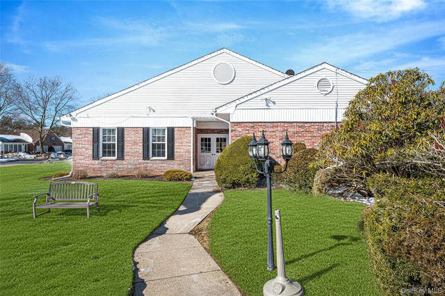 35 Chippendale Drive, Mount Sinai, NY 11766