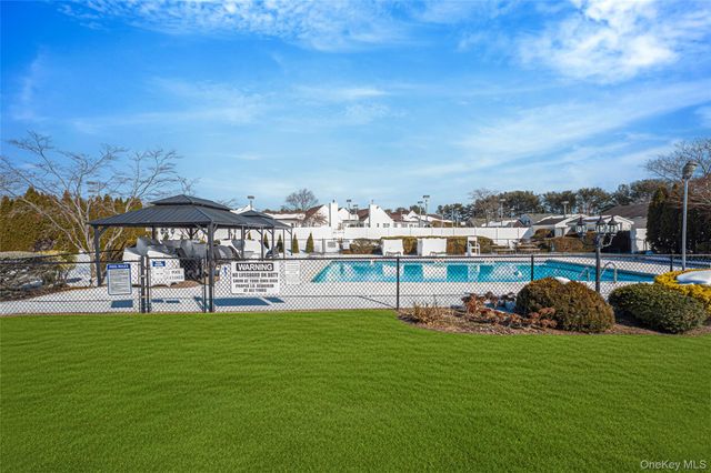 35 Chippendale Drive, Mount Sinai, NY 11766