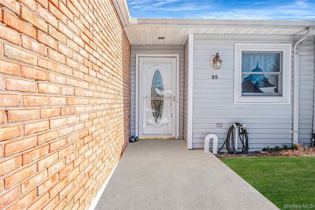 35 Chippendale Drive, Mount Sinai, NY 11766