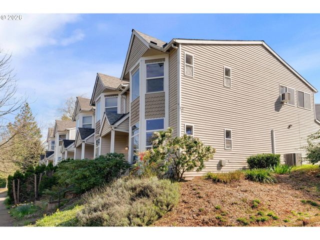 10324 Ne FARGO St, Portland, OR 97220