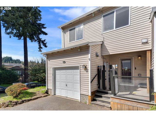 10324 Ne FARGO St, Portland, OR 97220