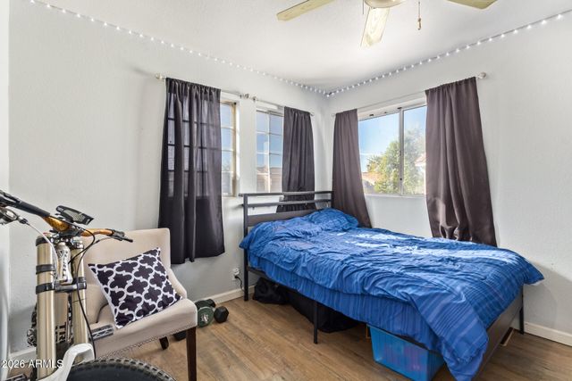 2914 E WINDSONG Drive, Phoenix, AZ 85048