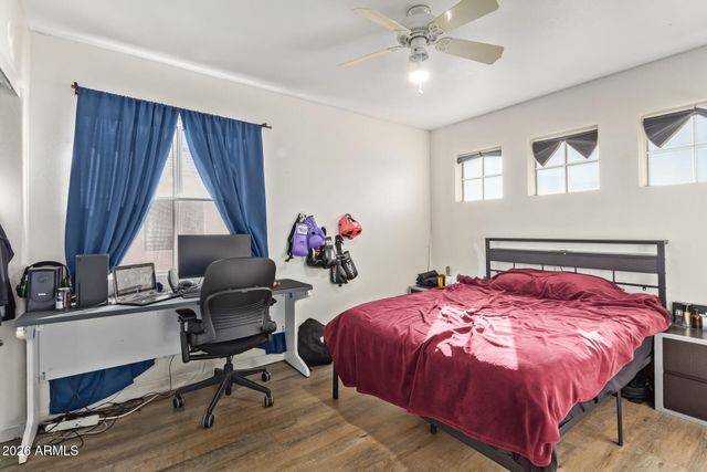 2914 E WINDSONG Drive, Phoenix, AZ 85048