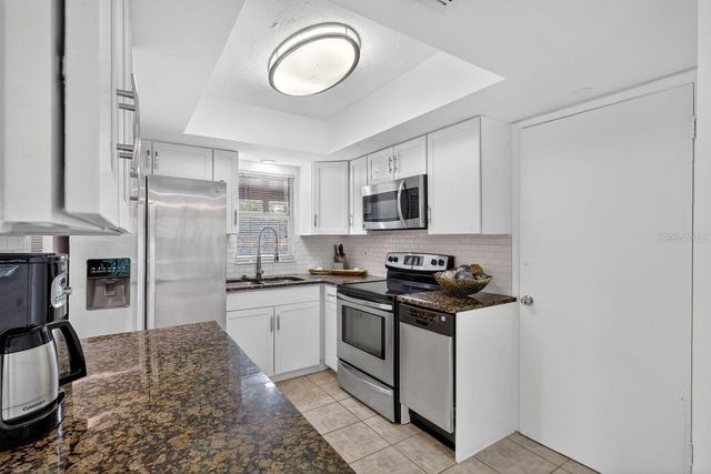 1884 SOUTHPOINTE DRIVE, Sarasota, FL 34231