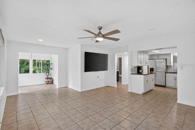 1884 SOUTHPOINTE DRIVE, Sarasota, FL 34231