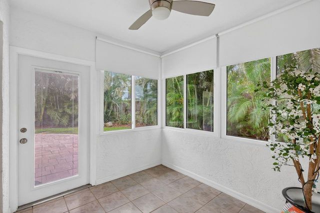 1884 SOUTHPOINTE DRIVE, Sarasota, FL 34231