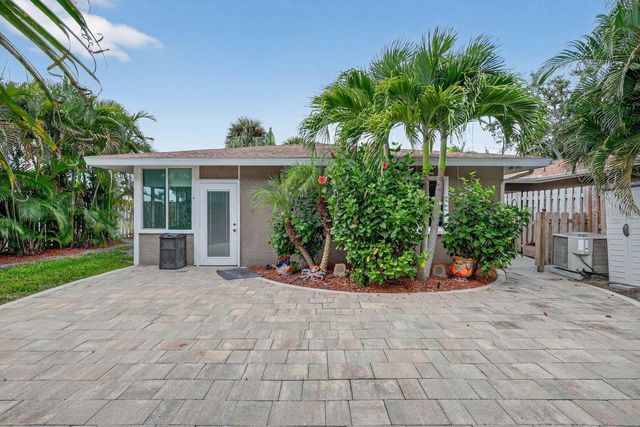 1884 SOUTHPOINTE DRIVE, Sarasota, FL 34231