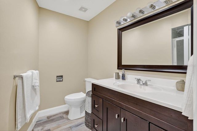 1884 SOUTHPOINTE DRIVE, Sarasota, FL 34231