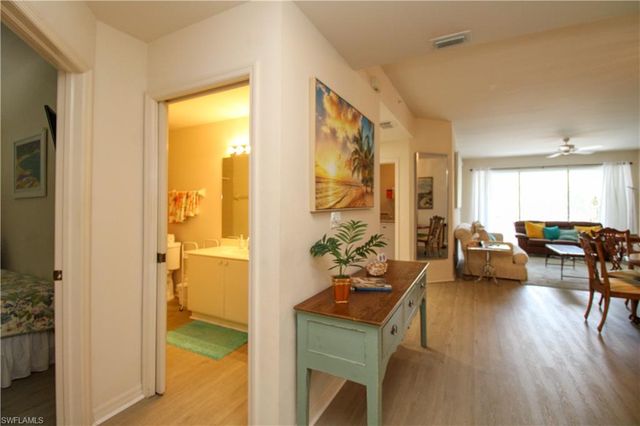 519 Roma CT 3206, Naples, FL 34110