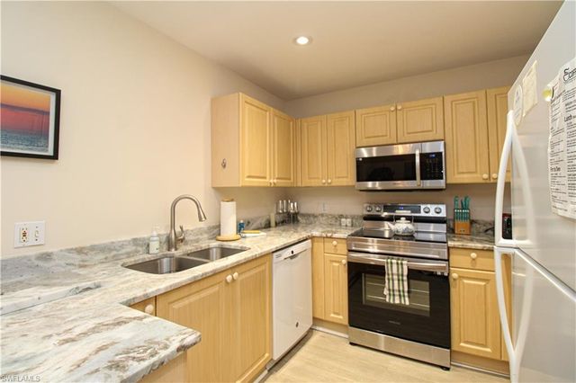 519 Roma CT 3206, Naples, FL 34110