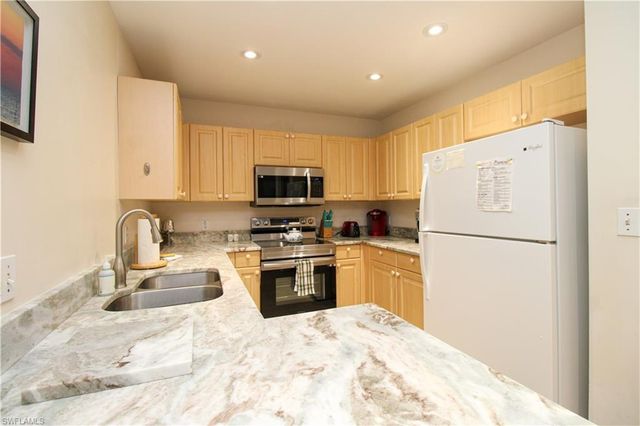 519 Roma CT 3206, Naples, FL 34110