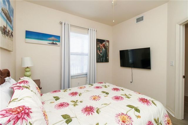 519 Roma CT 3206, Naples, FL 34110
