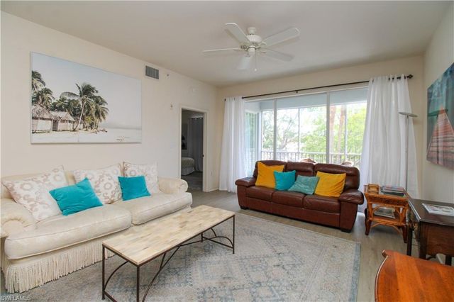 519 Roma CT 3206, Naples, FL 34110